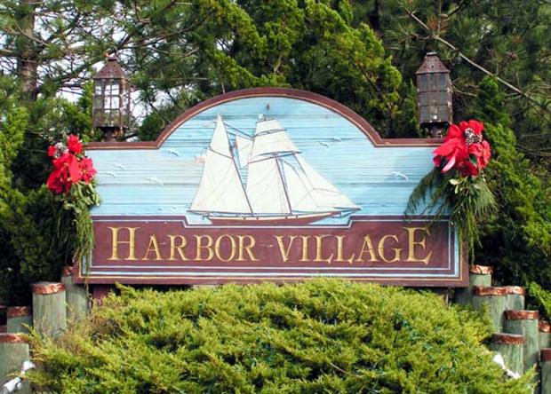 Harbor-Village-Decorations