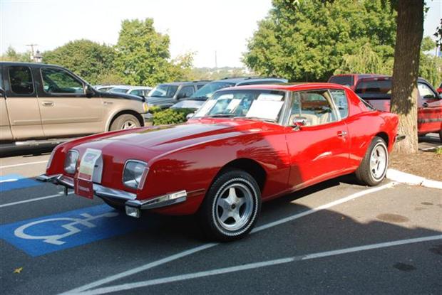 Raffle Car - 1982 Avanti II