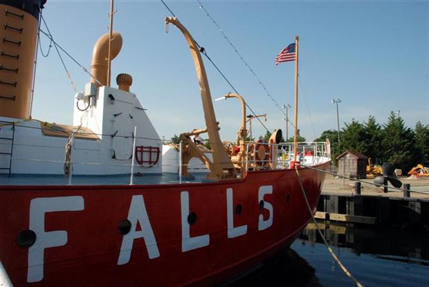 Overfalls Lightship Close-up