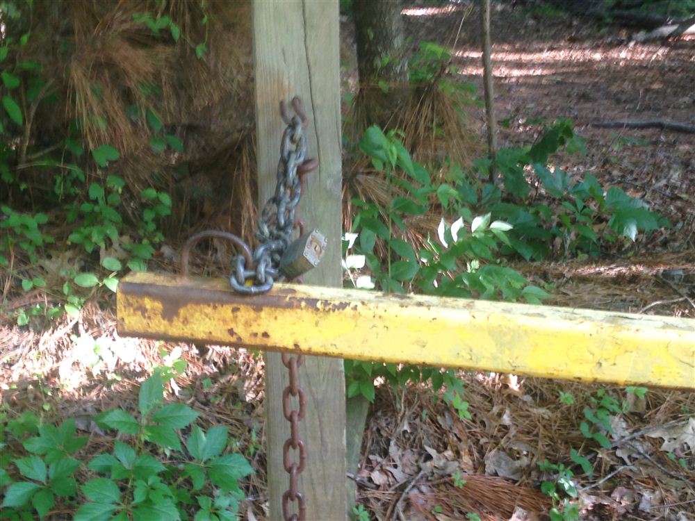 Unused gate at White Horse ramp