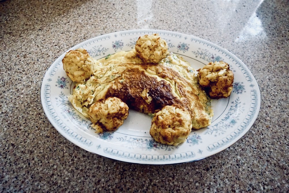 French Omelet with Crab Cakes